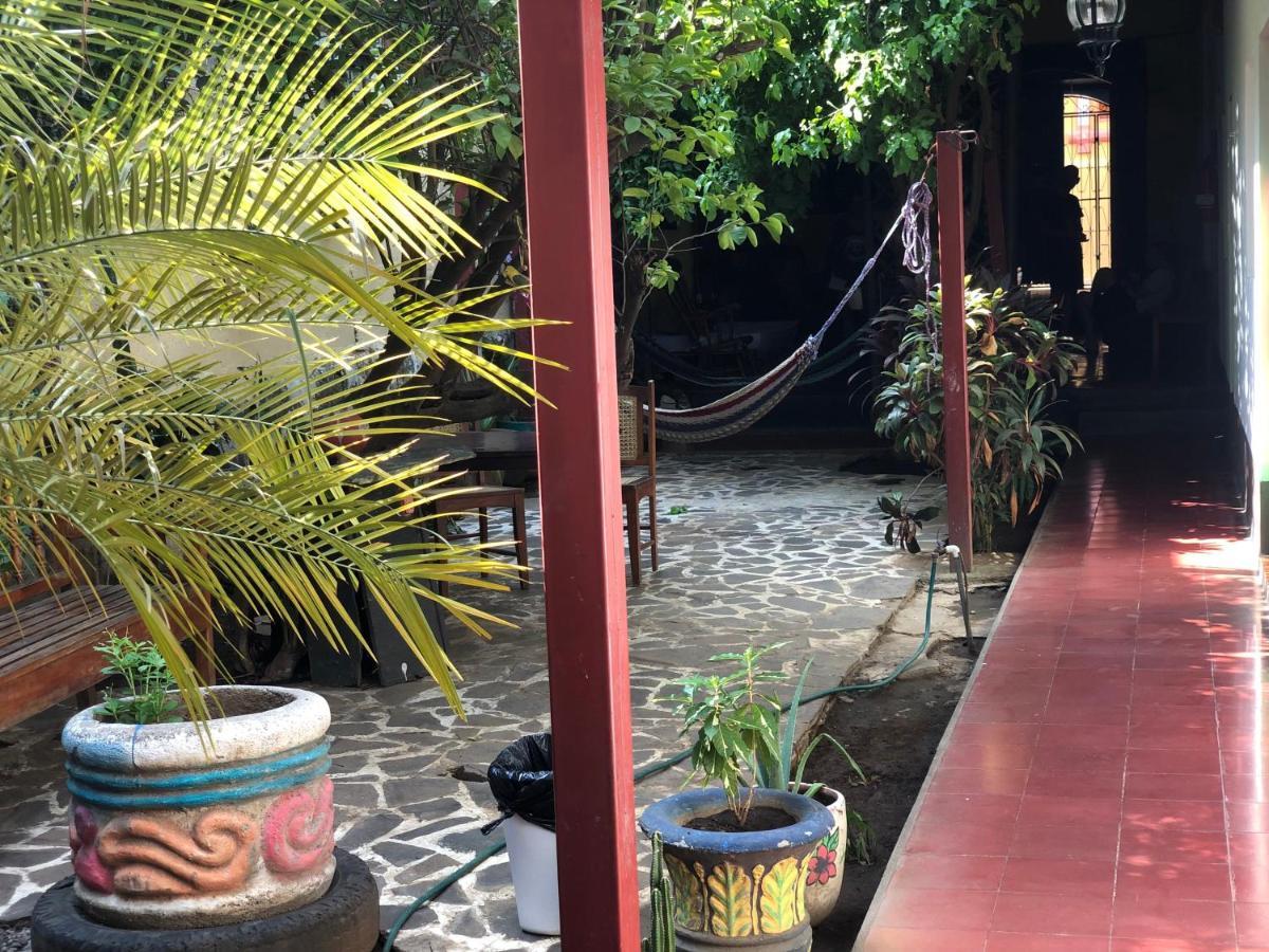 Hostal Vacaciones Nicas Leon Exterior photo